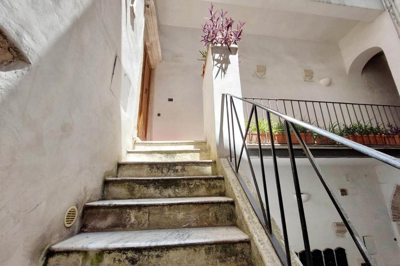 Campo De' Fiori Cute Apartment Rome Exterior photo
